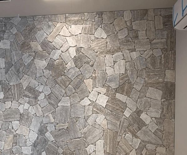 טרוורטין סילבר אמורפי מכובס עם כוחלה לחיפוי קיר